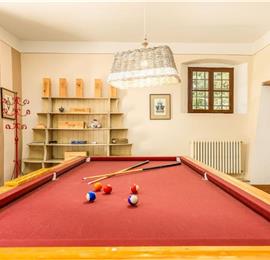 8 Bedroom Villa with Pool near Certaldo, Tuscany, Sleeps 14 - 15